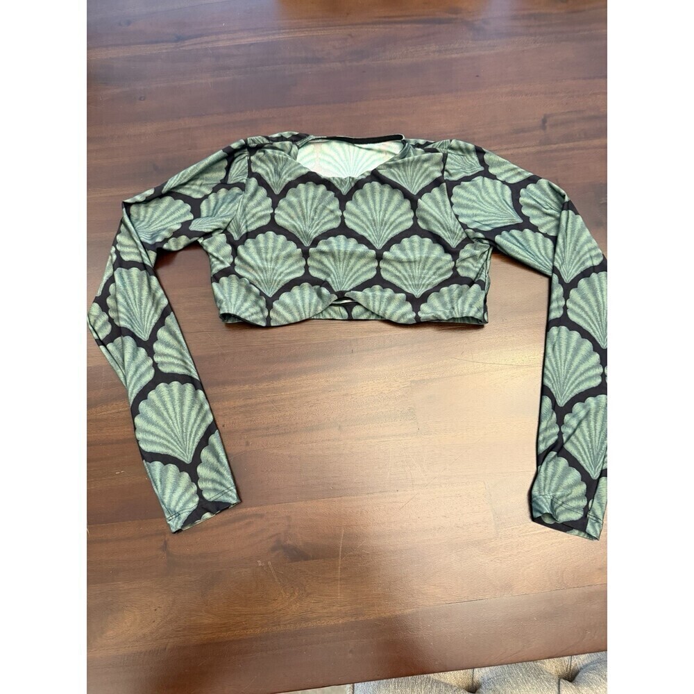 Farm Rio cropped shell blouse (113) - Picture 5 of 9